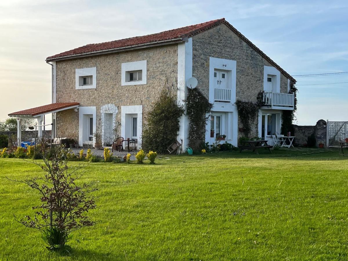 La Buganvilla En Udias Alojamiento Comillas Ngoại thất bức ảnh